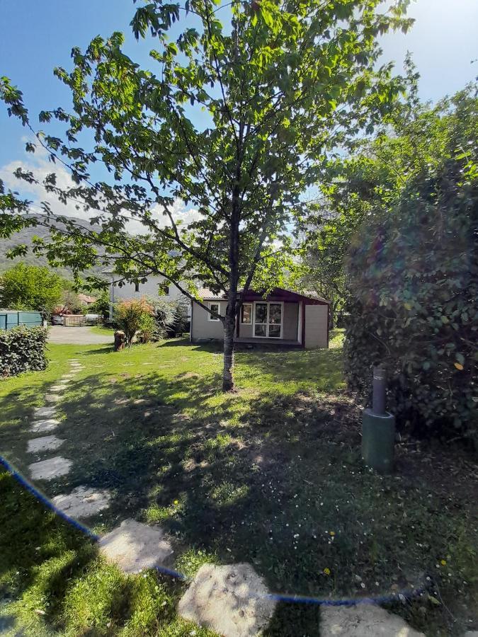 Gites Du Quie Les Cabannes  Exterior photo